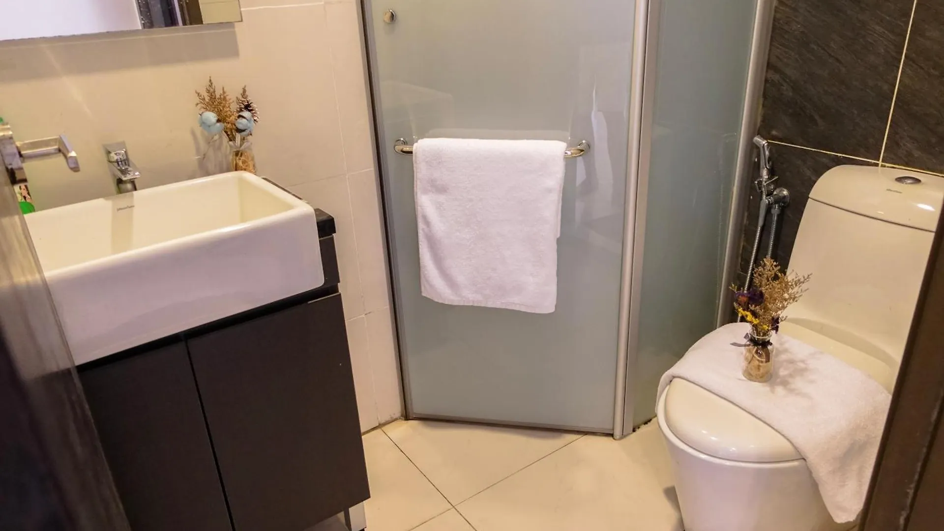 Jb City Family Suite Danga Bay By Cowidea Johor Bahru 0*,